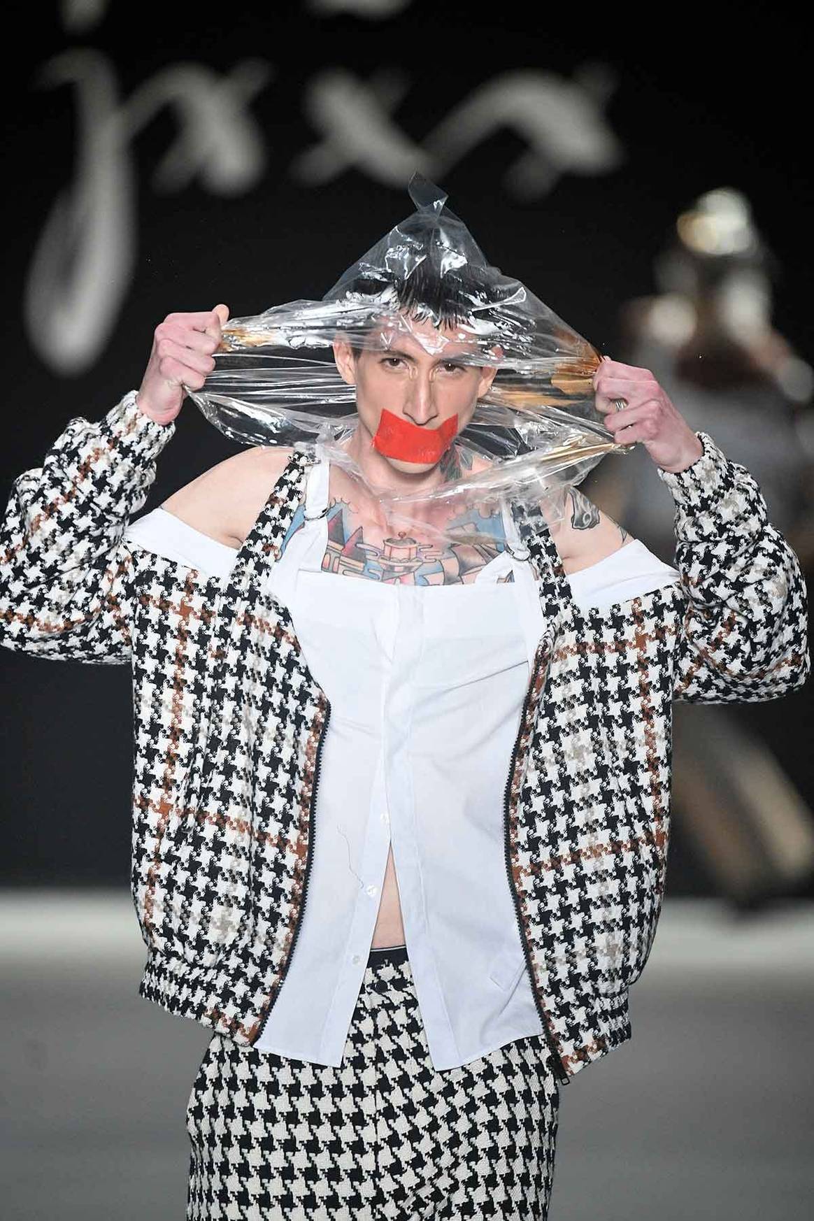 São Paulo Fashion Week ends on a low note following politically-charged shows