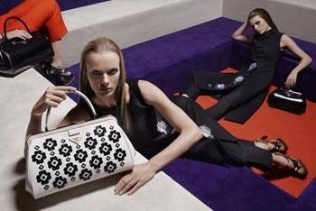 Prada confirme la résistance du luxe