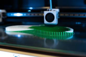 Chaussure : APICCAPS mise sur l’IA générative pour gagner en compétitivité et renouveler sa main-d’œuvre