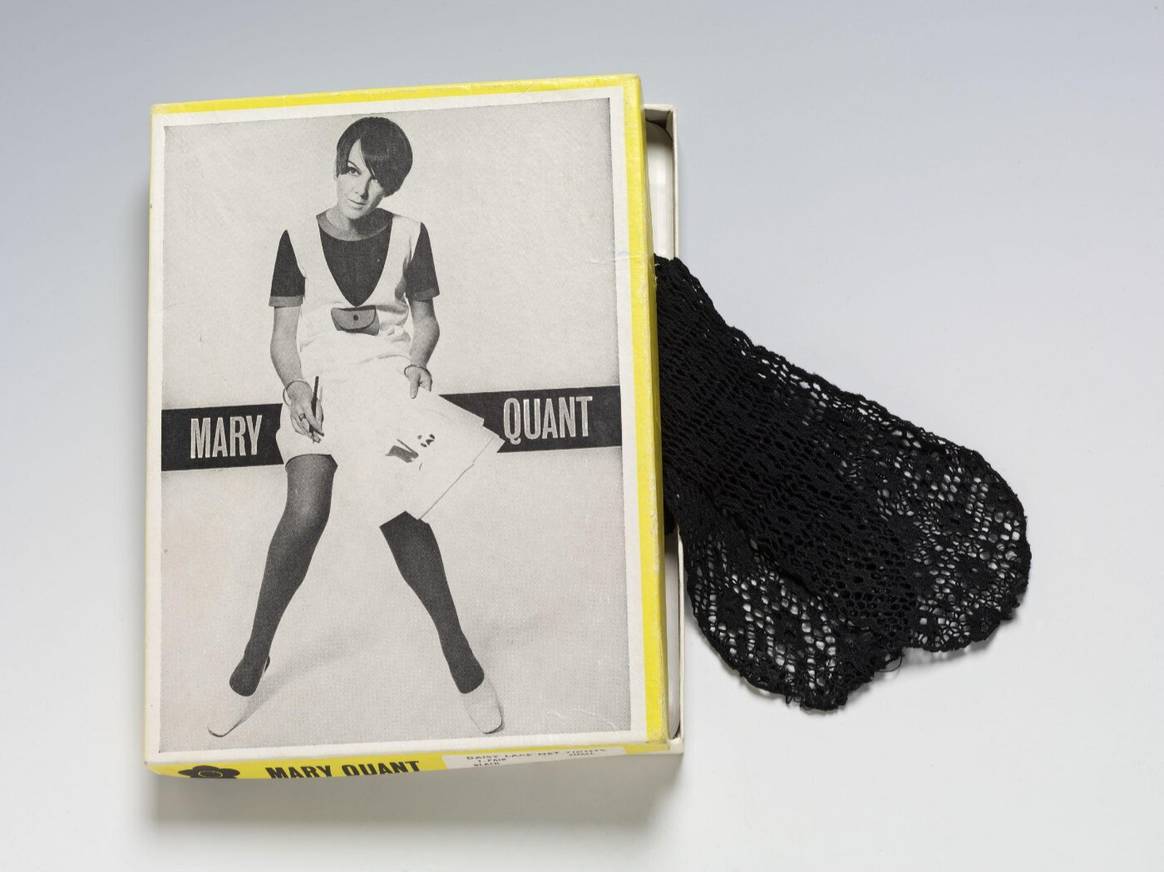 Foto dell'esposizione del V&A museum dedicata a Mary Quant nel 2019. Courtesy of V&A