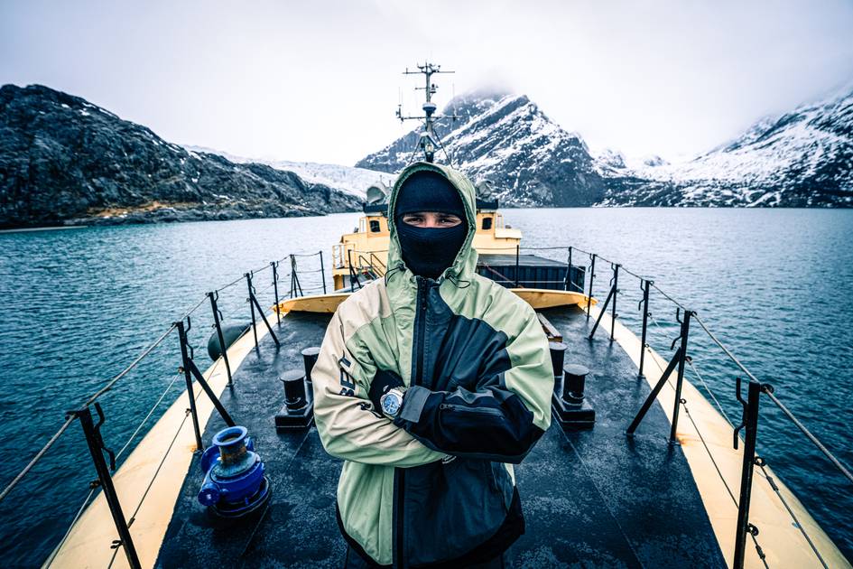 Water Scroll Panerai tests Luminor Marina with døds athlete Côme Girardot in Greenland