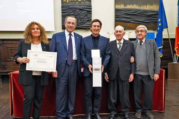 Dicembre 2018: Beccari insignito primo “Alumnus dell’anno” dell'Università di Parma