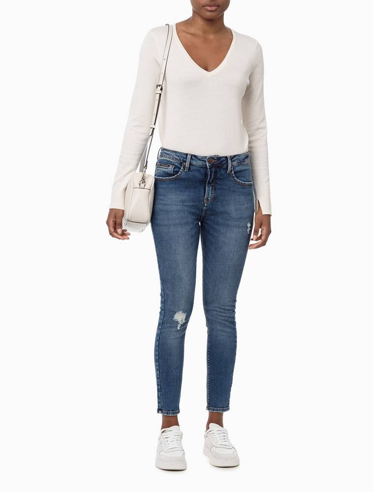 Modelo feminino Calvin Klein