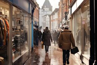 UK retail footfall ends 2024 on subdued note