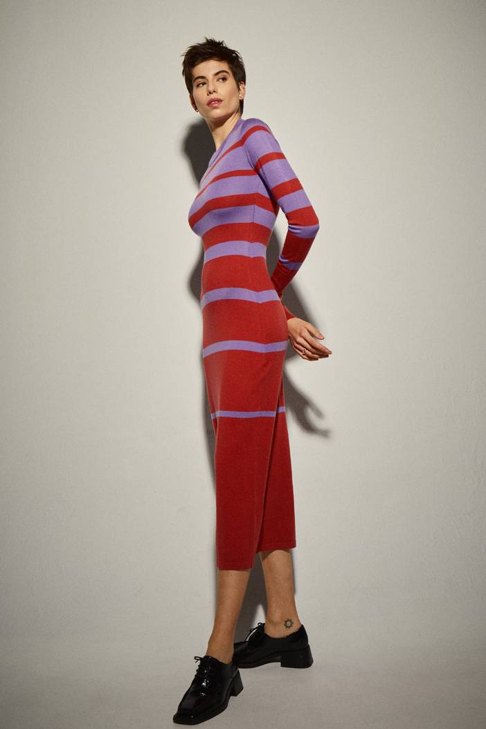 Vestido Punto Rayas Lavanda y Rojo | Dolores Promesas