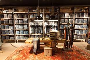 Eerste mono brand store PME Legend geopend in Antwerpen