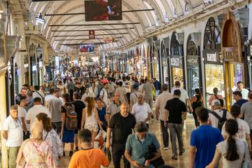    Fake luxuries supplant tradition in Istanbul's Grand Bazaar