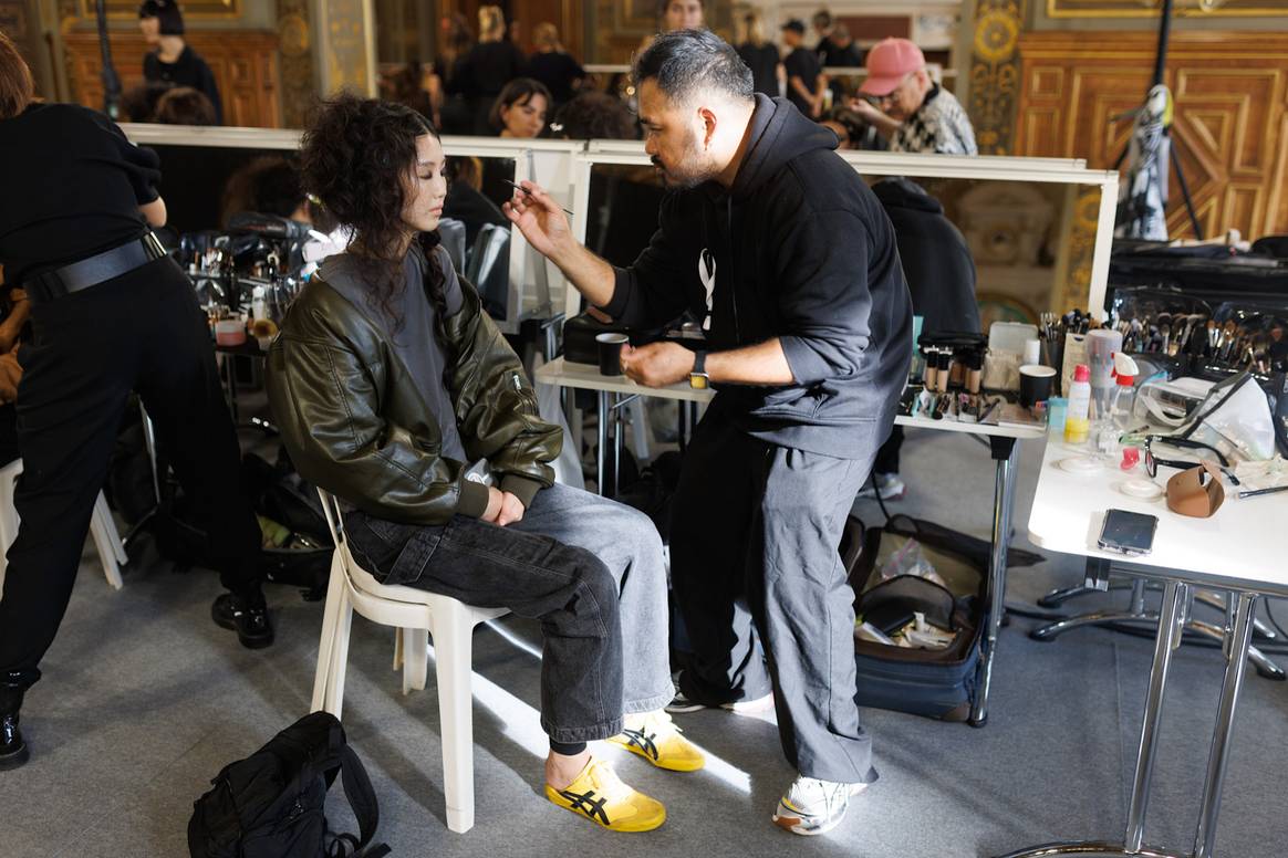 Backstage show Yohji Yamamoto SS25.