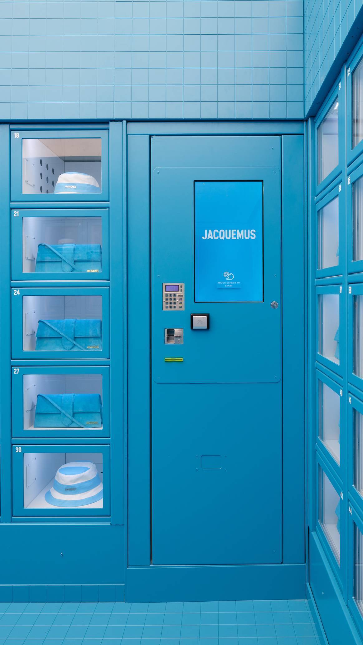 Use of color in shop concepts. Luxury brand Jacquemus’s swimming pool-themed pop-up in London in May 2022. Image: 'Le Bleu' pop-up by Jacquemus, owned Jacquemus