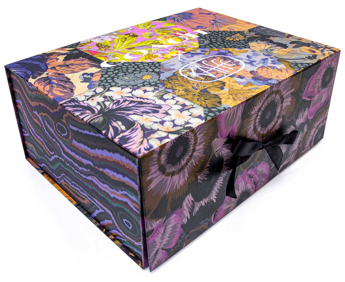 The conscious consumer at Christmas: Are the days of wrapping paper numbered?