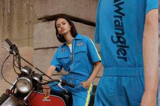 Wrangler lancia la collezione unisex Blue and Yellow