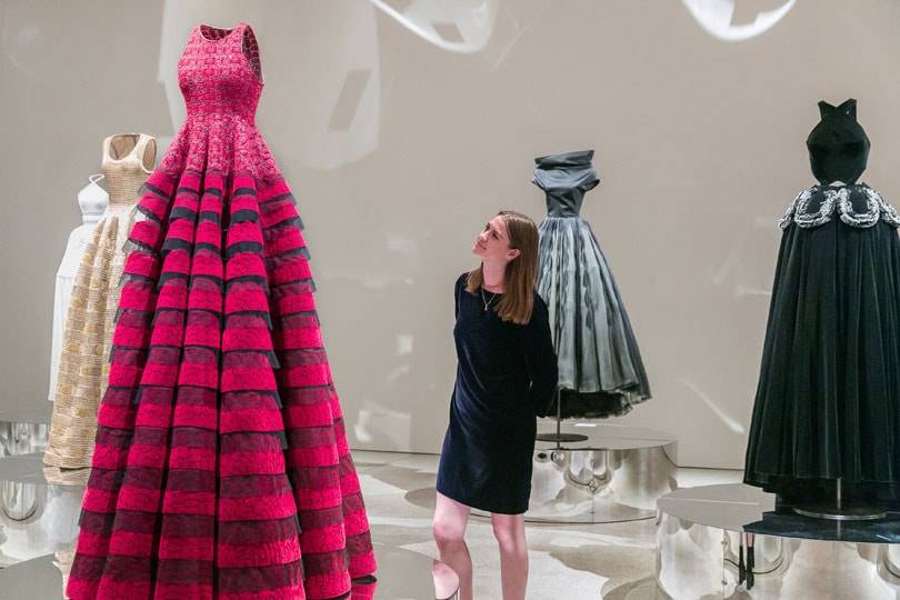 Große Azzedine Alaïa Ausstellung in London