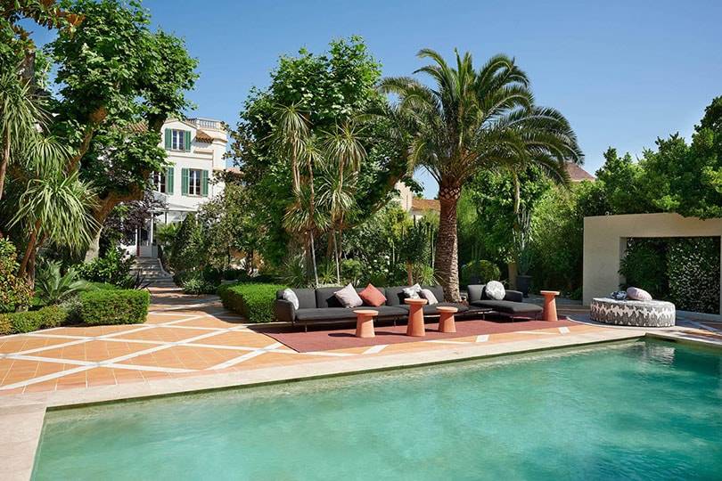 Chanel se encomienda al turismo de lujo y regresa a Saint-Tropez