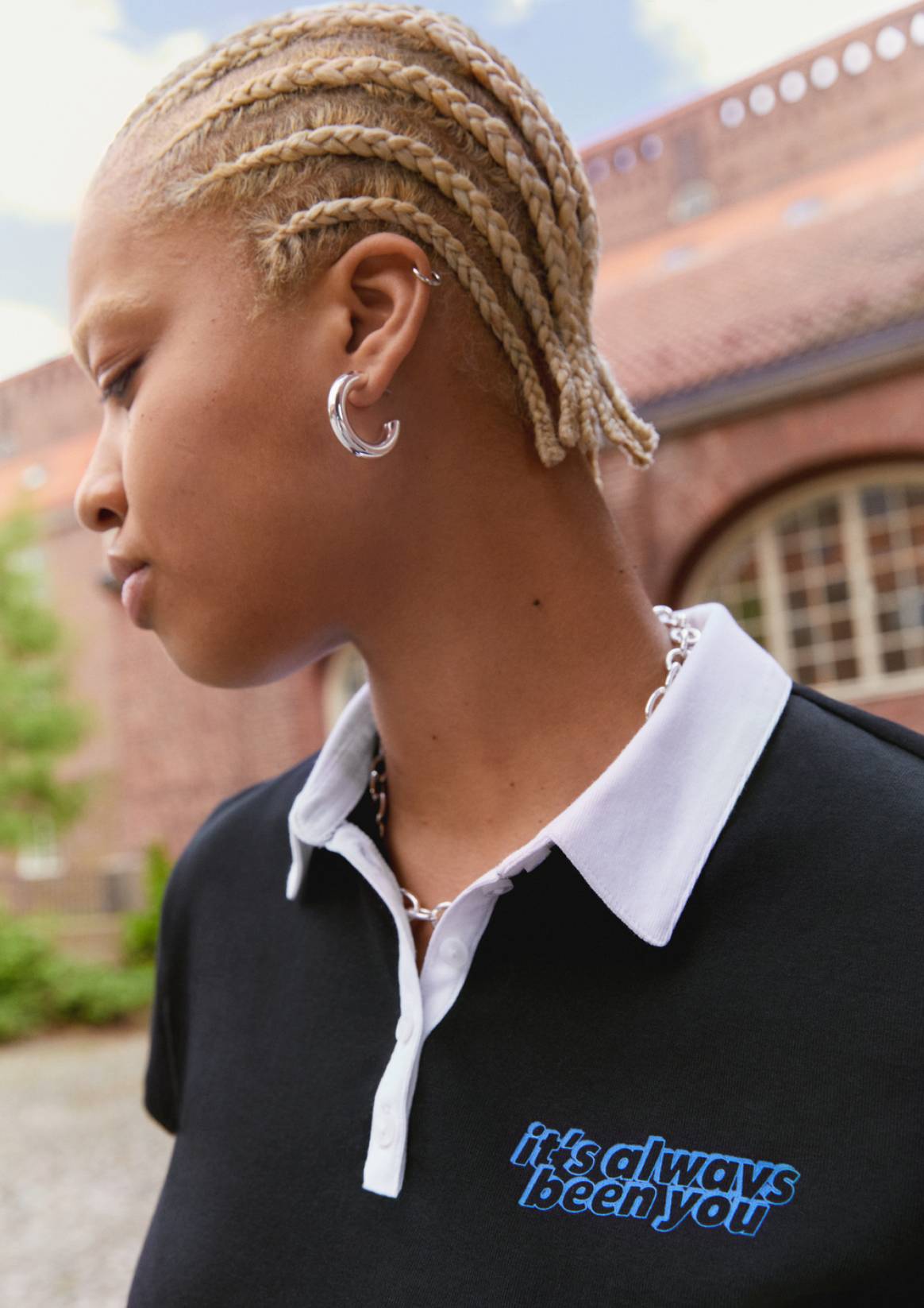 De 'Back-to-campus'-collectie geïnspireerd op Netflix's serie Sex Education. Credit: H&M