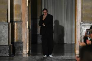 Raf Simons chiude il suo marchio eponimo