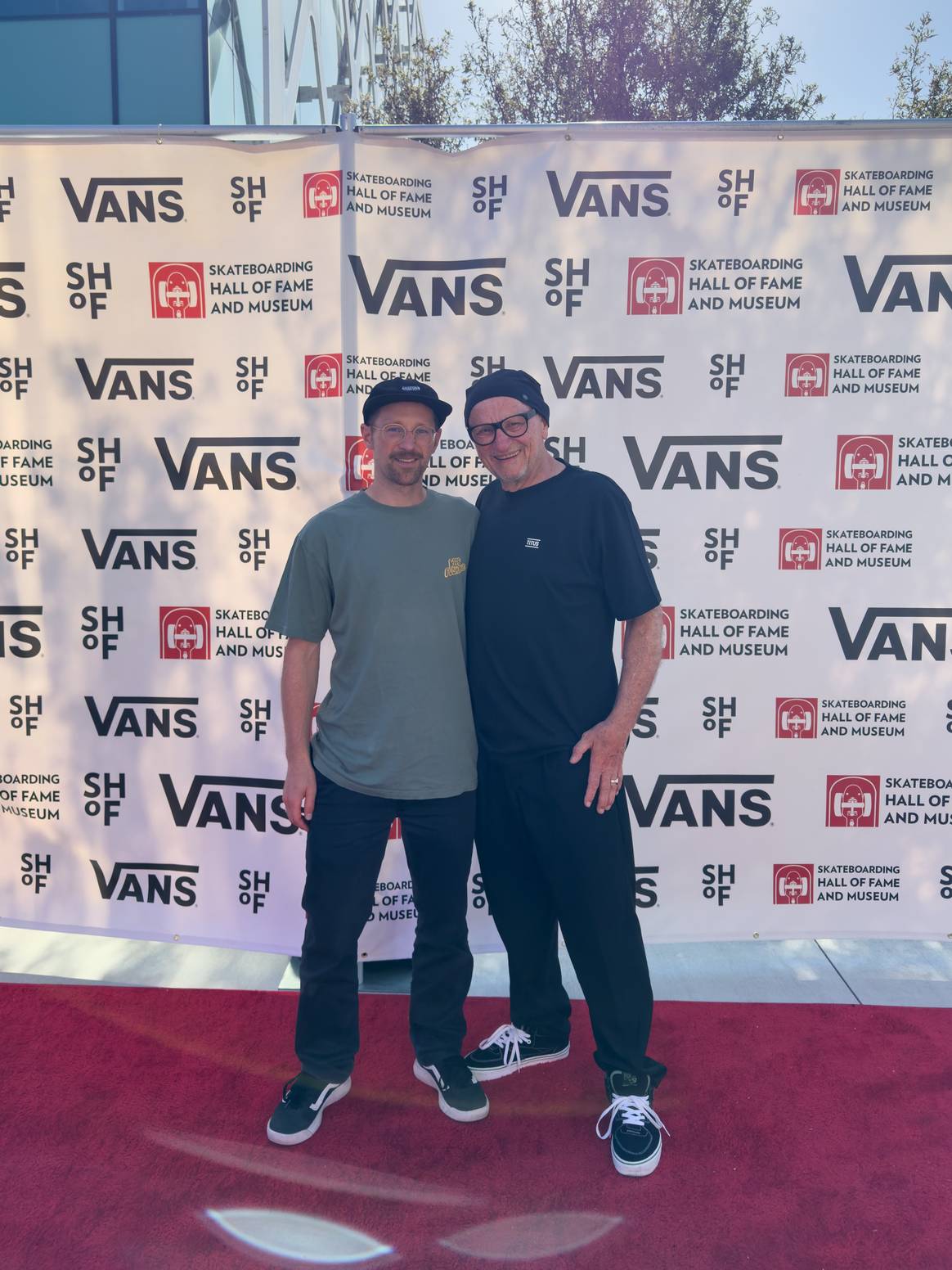 Julius (links) und Titus Dittmann bei „Skateboarding Hall Of Fame“-Verleihung in Los Angeles