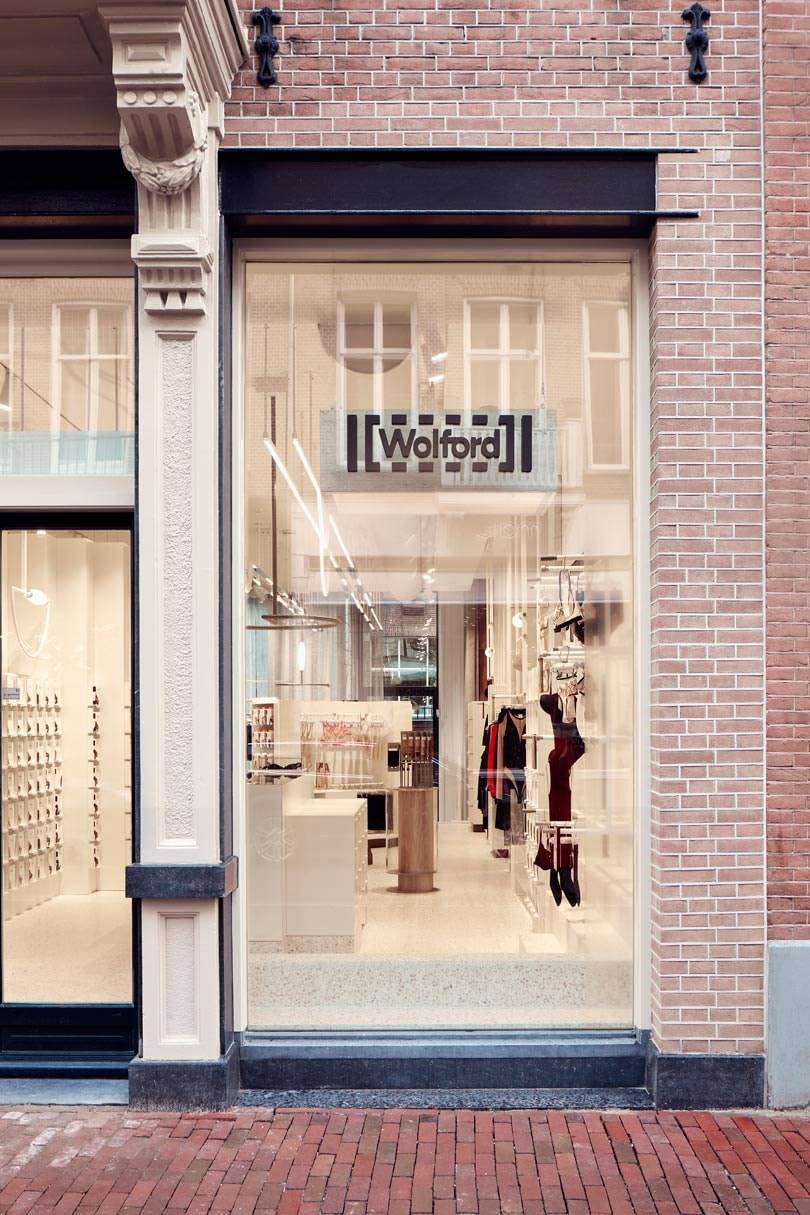 Nieuwe merkstrategie Wolford komt voor het eerst tot leven in Amsterdamse winkel