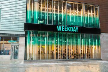 Weekday apre nuovi negozi in Polonia e in Uk