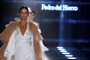 Pedro del Hierro triunfa en MBFWMadrid con su colección Puro Arte