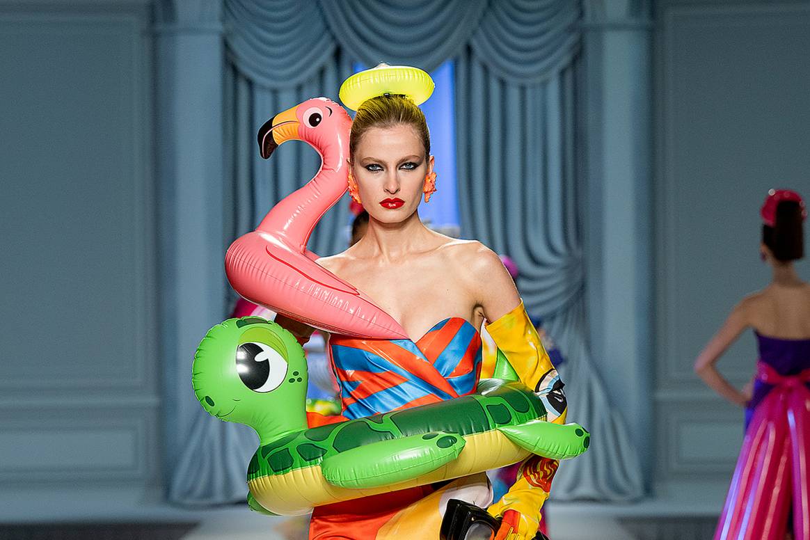 Crédits: Beeld via: Moschino