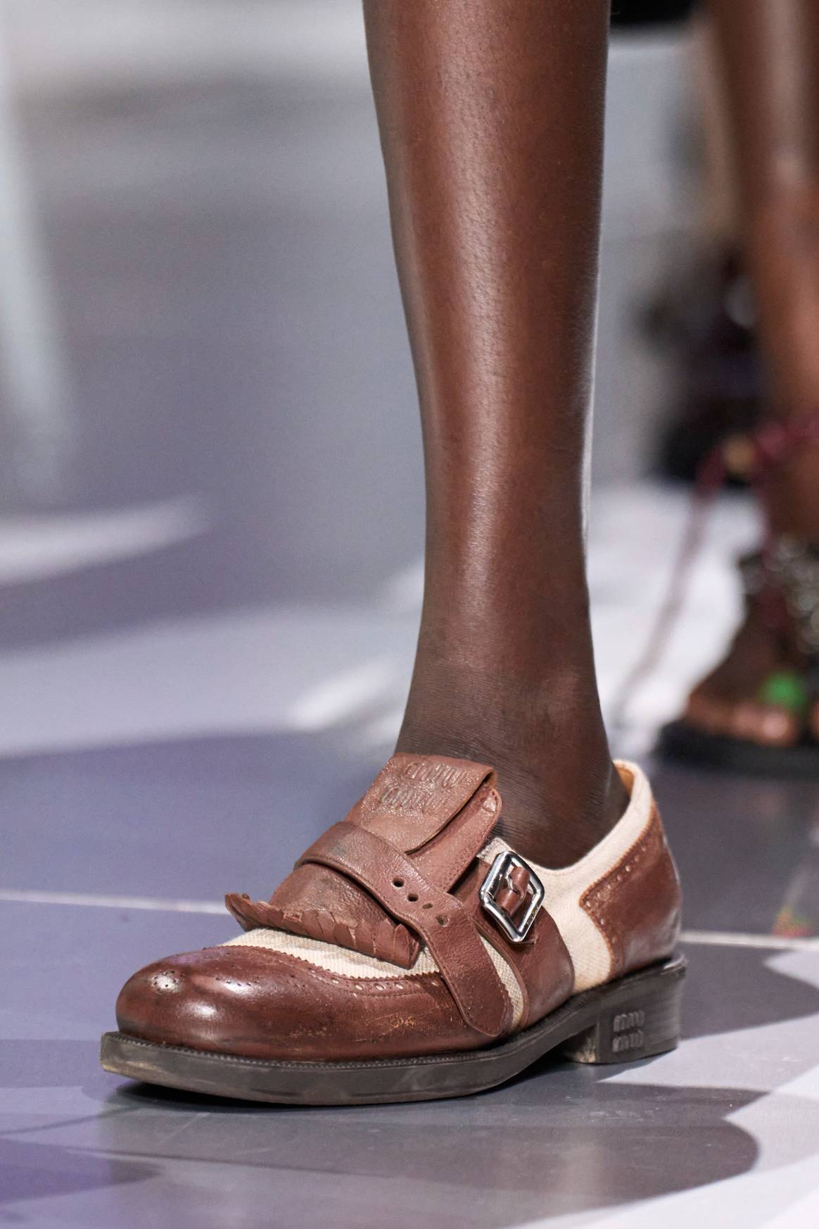 Zapato brogue ss24 de Miu Miu
