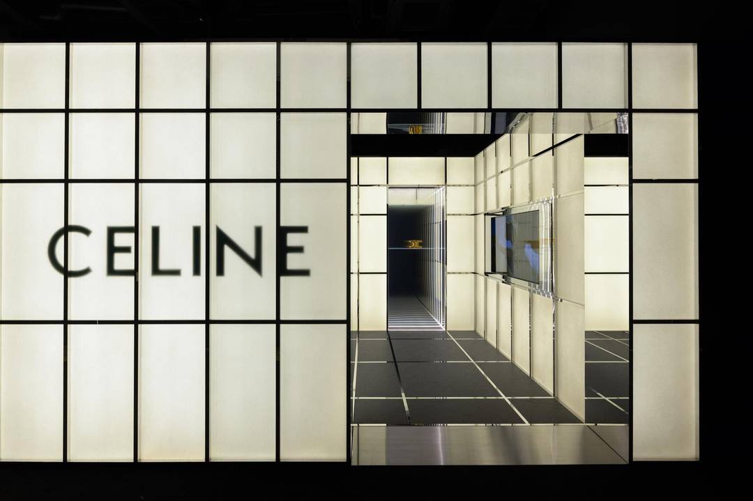 Dans le pavillon France, Celine présente son exposition temporaire baptisée « Celine Maki-E ».