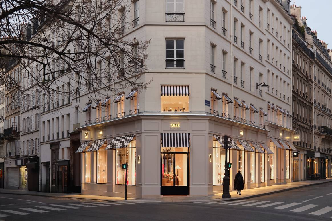 Ami boutique at le Marais