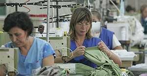 Trabajadores textiles en fase de reinserción