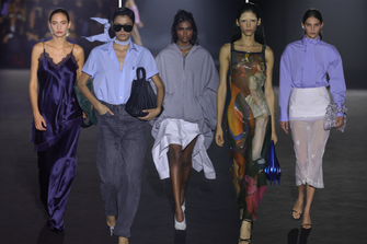 Lingerie en diepe V-halzen: de trends van 080 Barcelona Fashion voor Lente/Zomer 2026