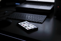 Francia amplía su ofensiva contra el comercio ilegal en línea, denunciando a seis plataformas