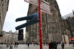 Wonder jeans start revolution in Europe