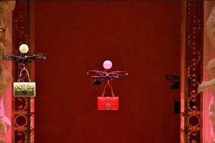 I robot in passerella alla London fashion week