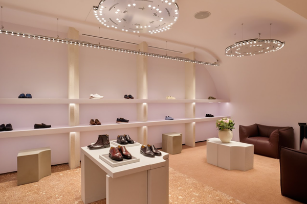 Testoni inaugura il nuovo flagship store a Milano