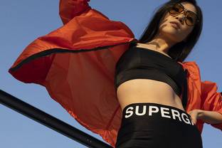 Athleisure goes glam: Calzedonia en Superga lanceren capsulecollectie