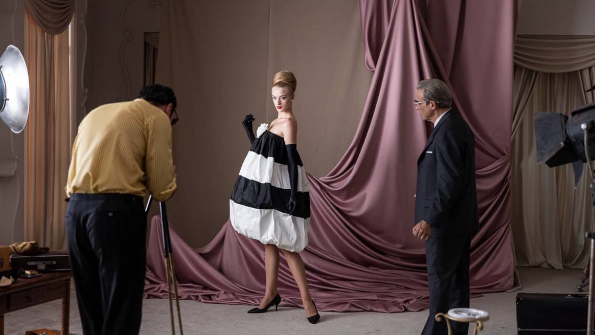 Still from ‘Cristóbal Balenciaga’ TV show