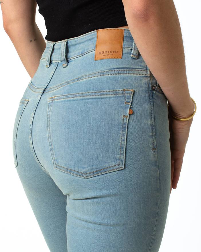 Lisette Flare Overdye Ripped Hem - Duurzame Flared Jeans - Overdye | KUYICHI
