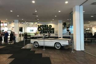 World Fashion Centre viert 50-jarig jubileum met koffietafelboek