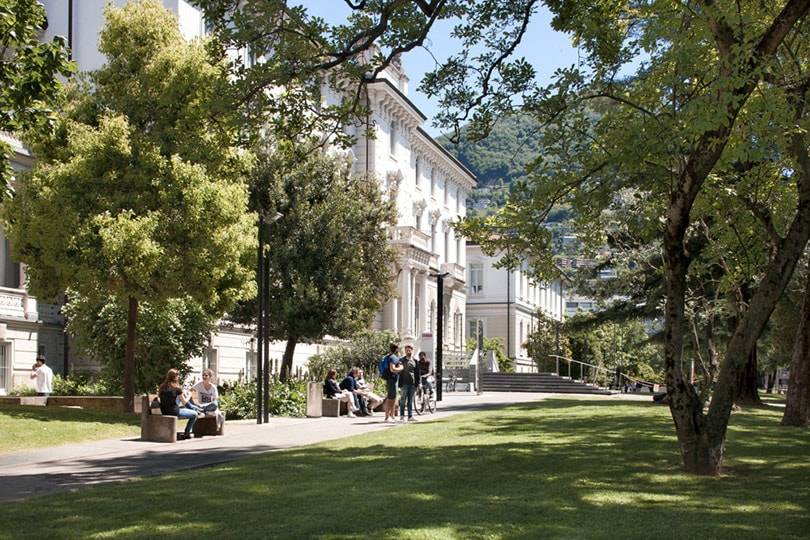 Fashion School Q&A: Università della Svizzera italiana