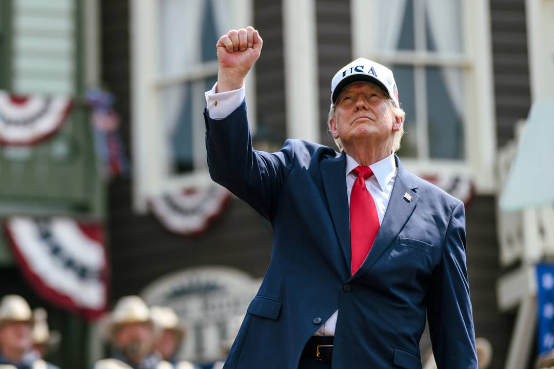 Il presidente Donald J. Trump durante l'inaugurazione della Biblioteca Presidenziale Theodore Roosevelt a Medora, North Dakota, mercoledì primo luglio 2026.