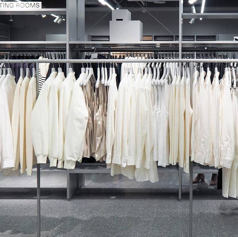 FashionUnited побывал в первом магазине Arket: фото