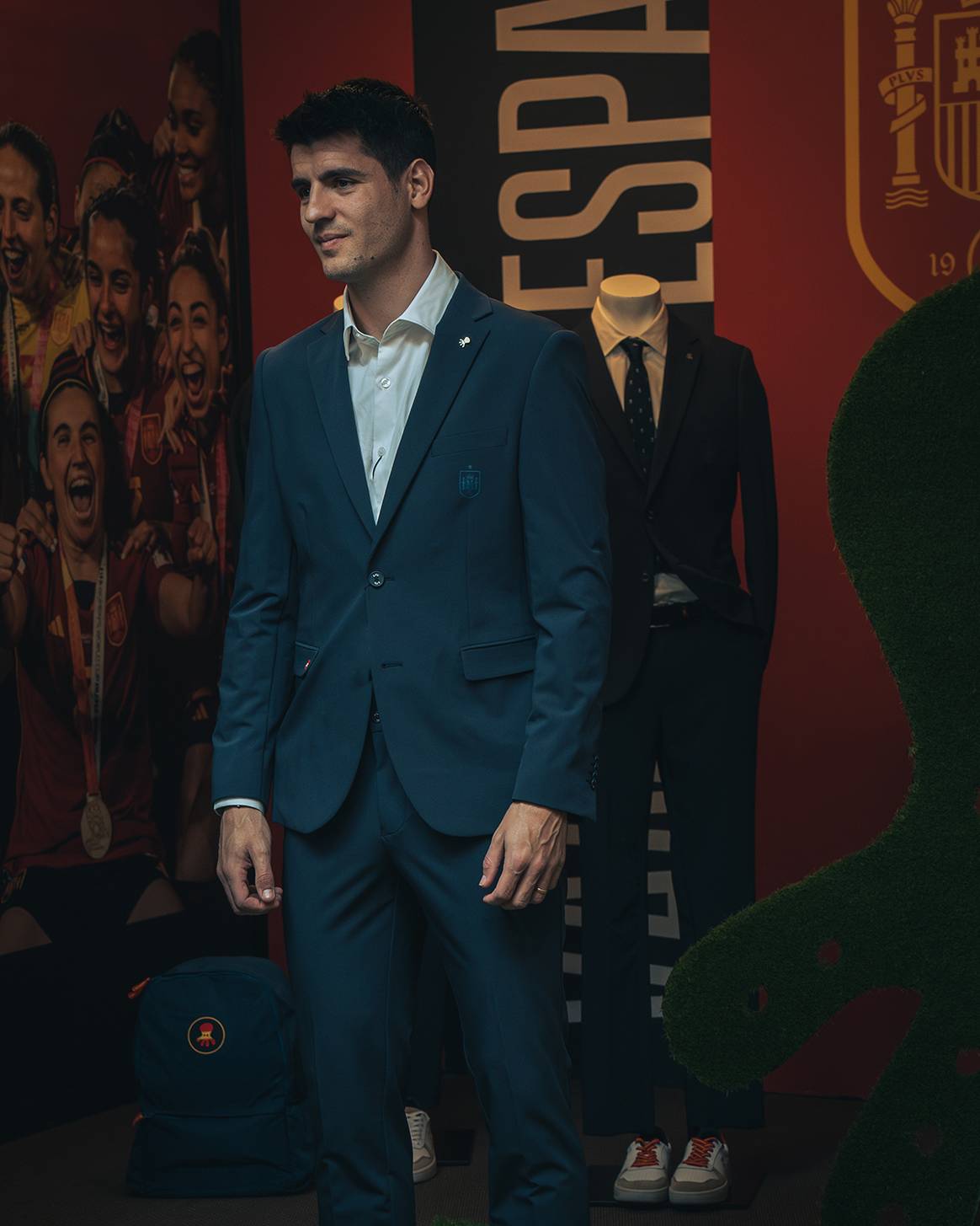 Álvaro Morata, internacional de la Selección con el conjunto “oficial” de sastrería diseñado por El Pulpo.
