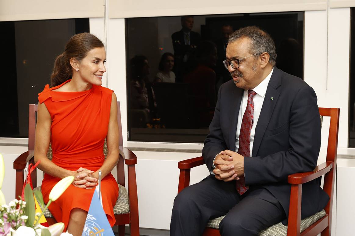 Photo Credits: La reina Letizia de España durante su encuentro con Tedros Ghebreyesus, director general de la OMS. Casa de S.M. el Rey, fotografía de cortesía.