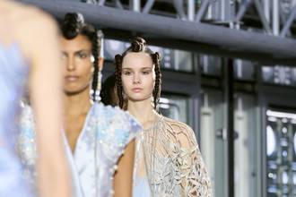    Haute couture : Sara Chraïbi toute en spiritualité