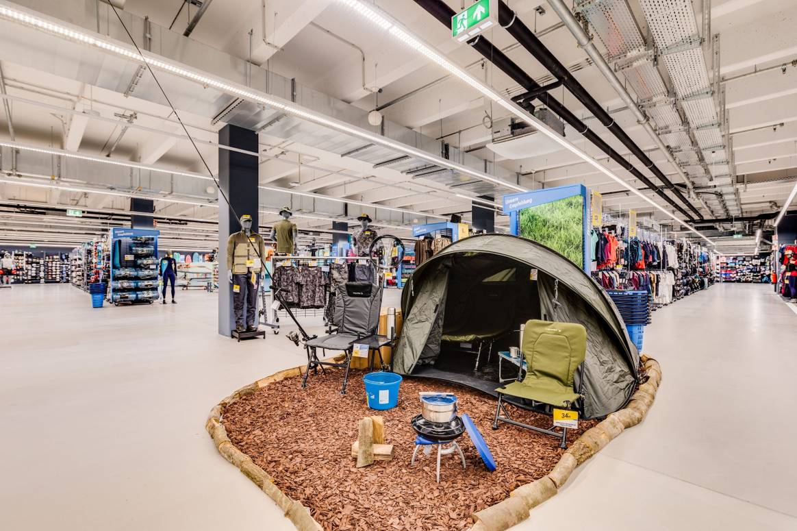 Decathlon bietet Camping-Testflächen in den Filialen. Bild: Decathlon