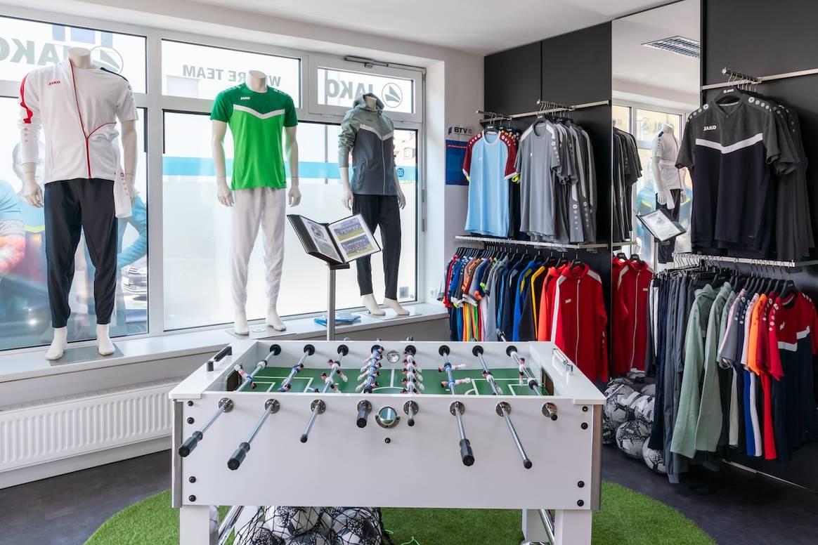 Blick in den neuen Store von Teamshop89 in Amberg