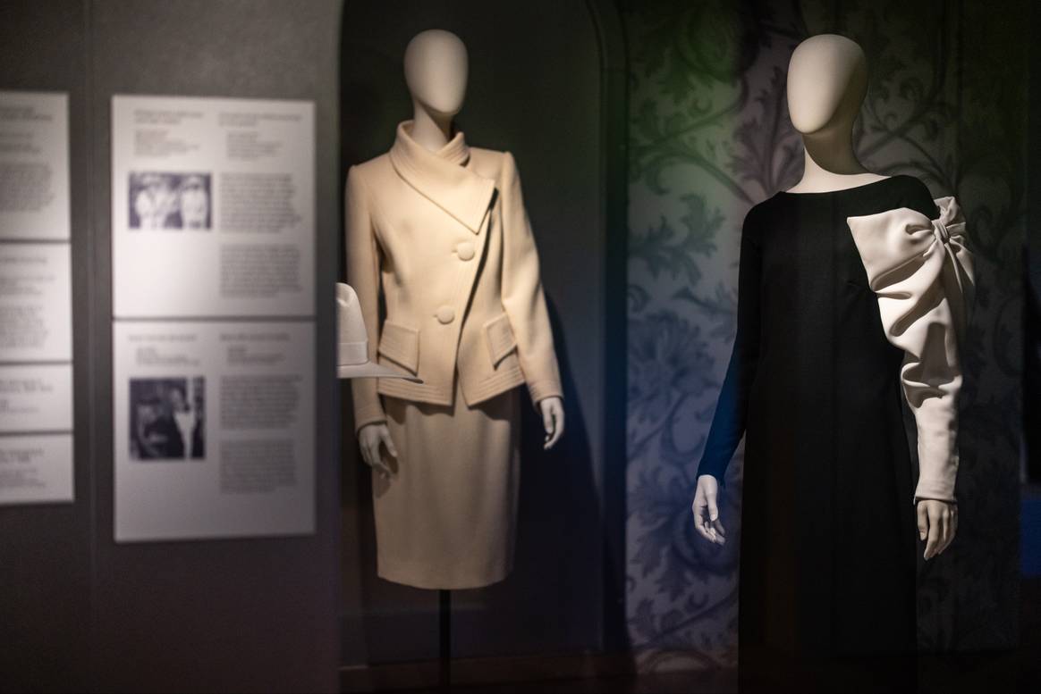 Tentoonstelling 'Dresscode' bij Paleis Het Loo