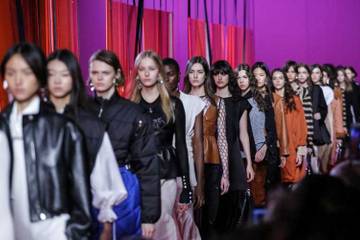 NYFW: rosa flúor, modelos curvilíneas y moda "vegana"
