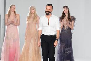 Julien Fournié : "Le soutien-gorge, mes clientes n'en veulent plus"