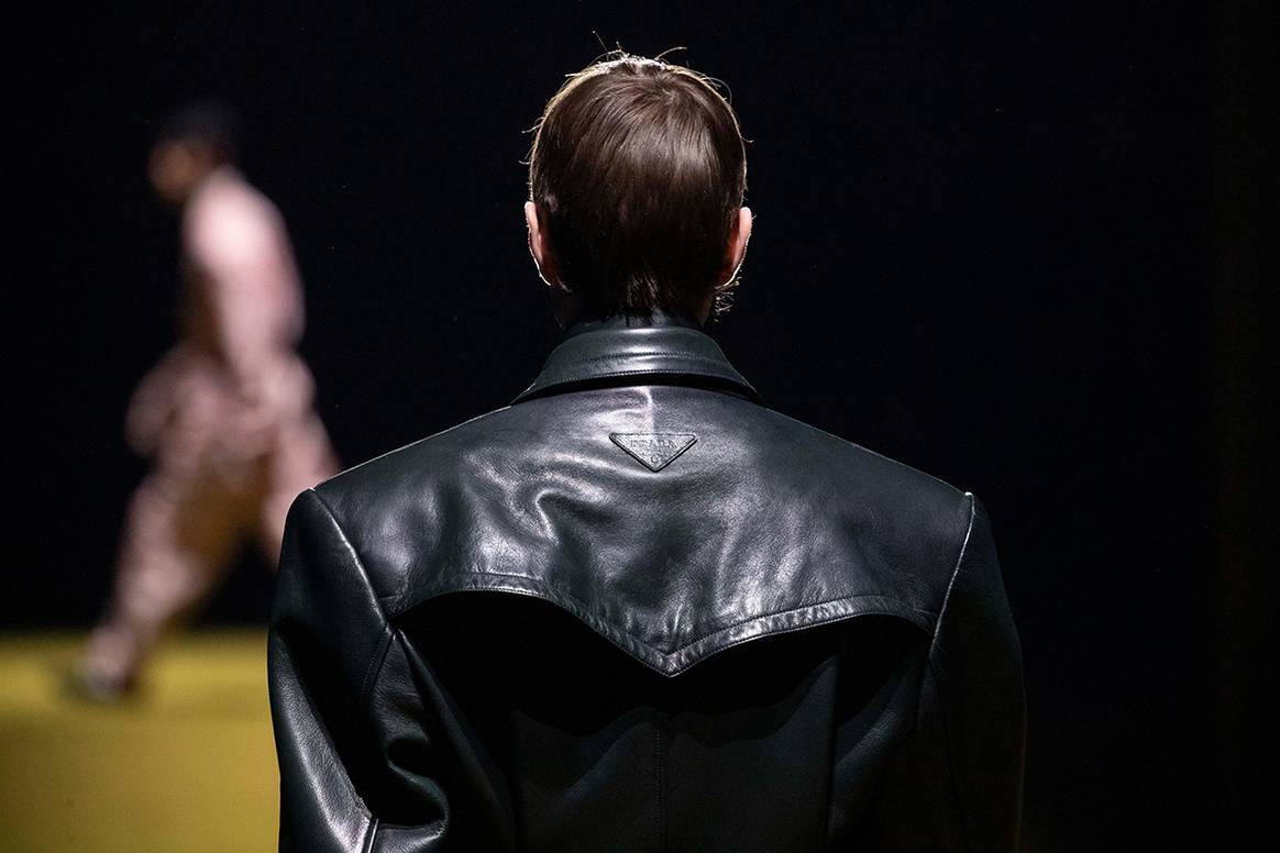Photo Credits: Prada, colección para hombre para la temporada Otoño/invierno FW 2022 Menswear. Prada, página oficial.
