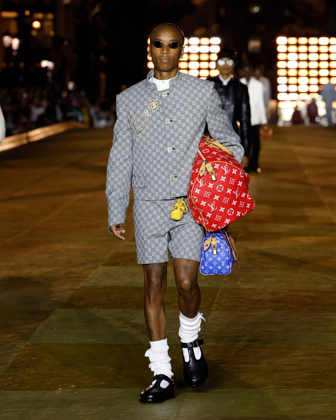 Het debuut van Pharrell Williams voor Louis Vuitton. Beelden via Louis Vuitton